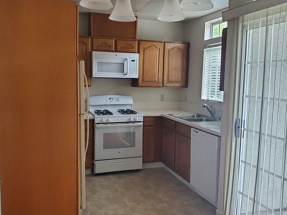 1st image of 1817 Pelham Ave APT 101