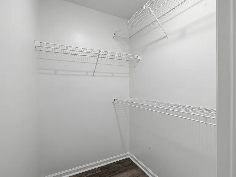 Westpointe Apartments — Photo 26