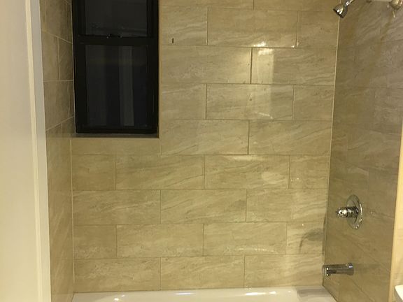 3rd image of 4613 48th Ave #3R