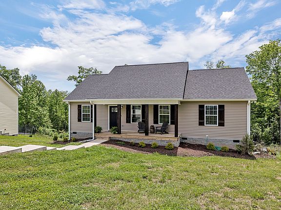 3rd image of 847 Skyview Dr