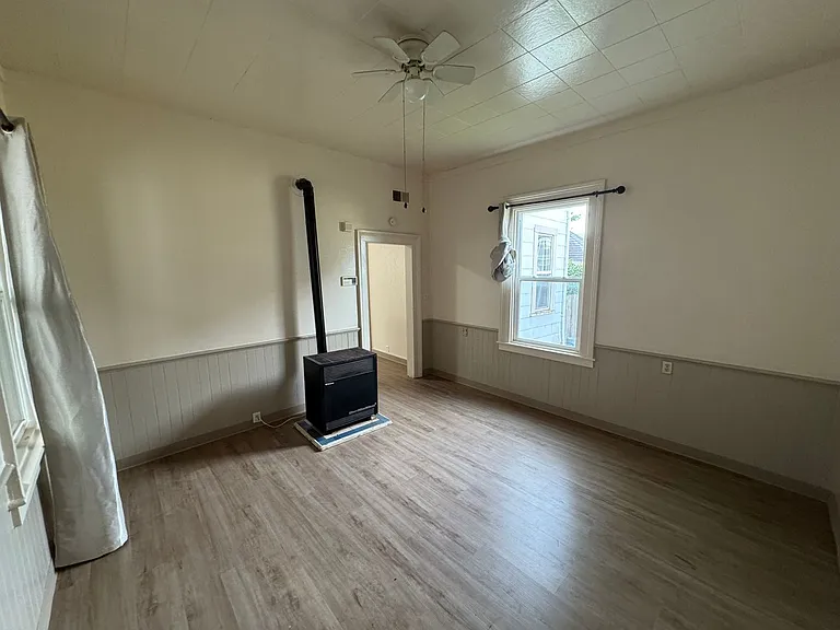 724 B St #1-4 — Photo 20