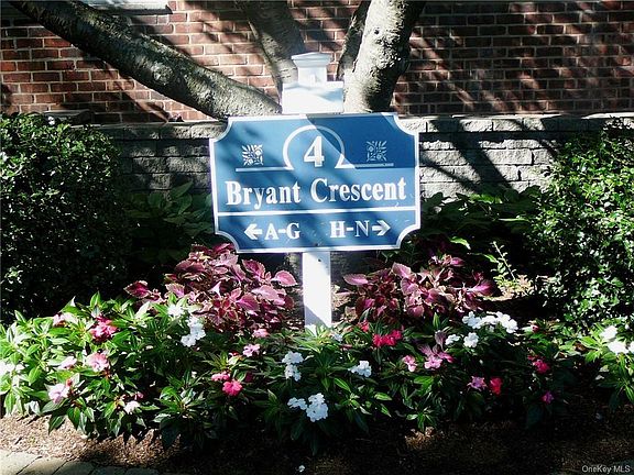 2nd image of 4 Bryant Cres APT 2I