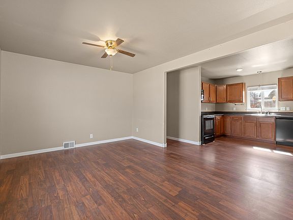 4th image of 629 Indiana St