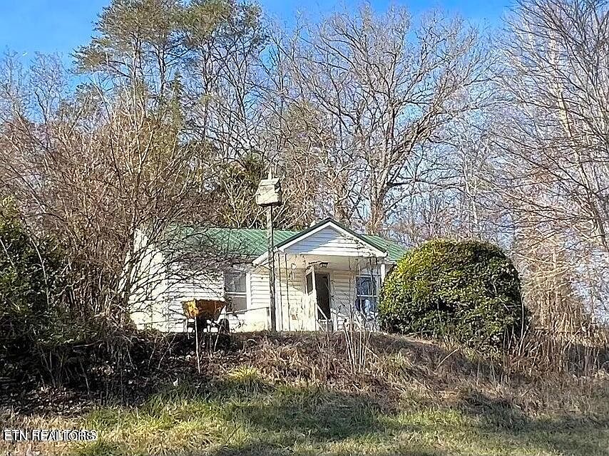 1st image of 4933 Circle Rd