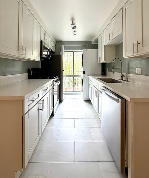 7607 Norton Ave #2 — Photo 11