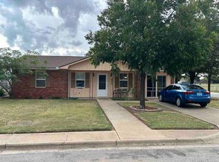 600 Briarwood Ln, Frederick, OK 73542