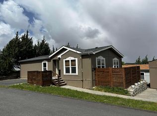 260 NW Golden Hills Dr SPC 34, Pullman, WA 99163