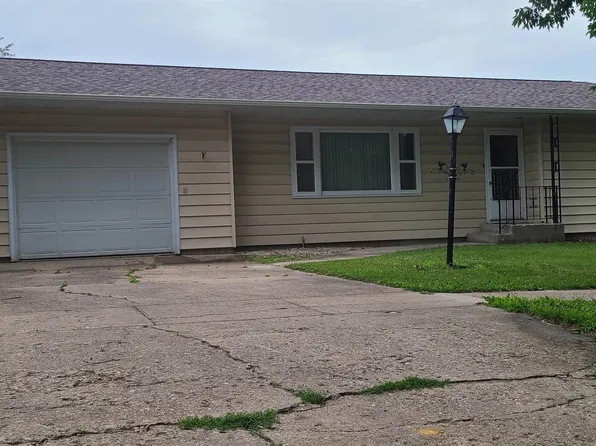 236 Summer St, Postville, IA 52162