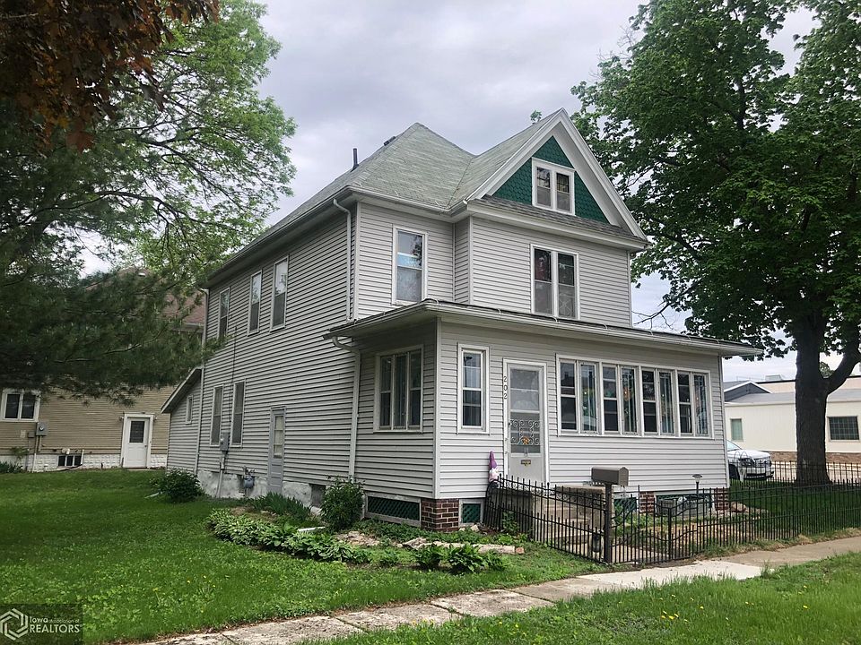 1st image of 202 S Thorington St