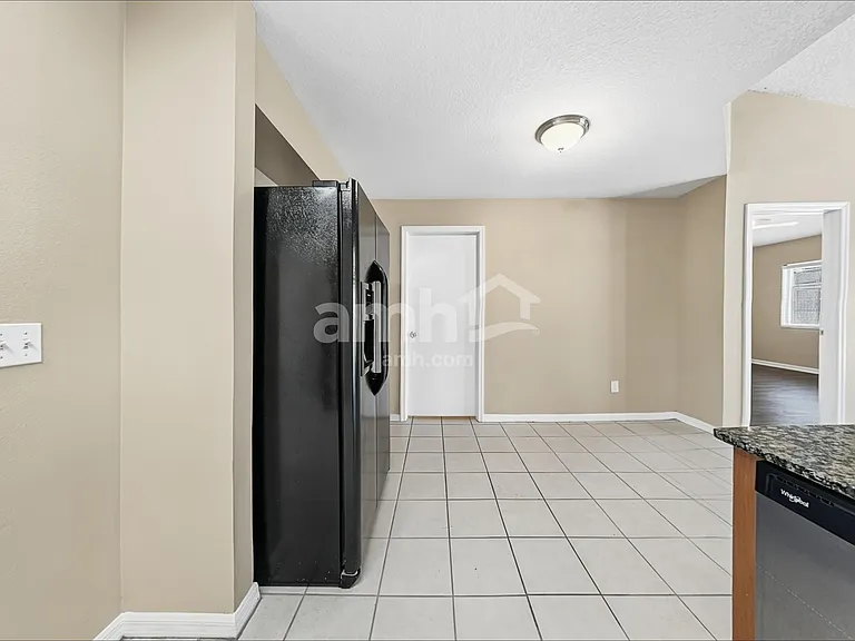 12024 Cedarfield Dr — Photo 4