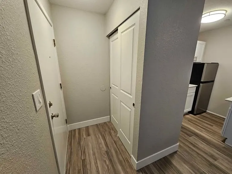 400 E Union St #2 — Photo 6