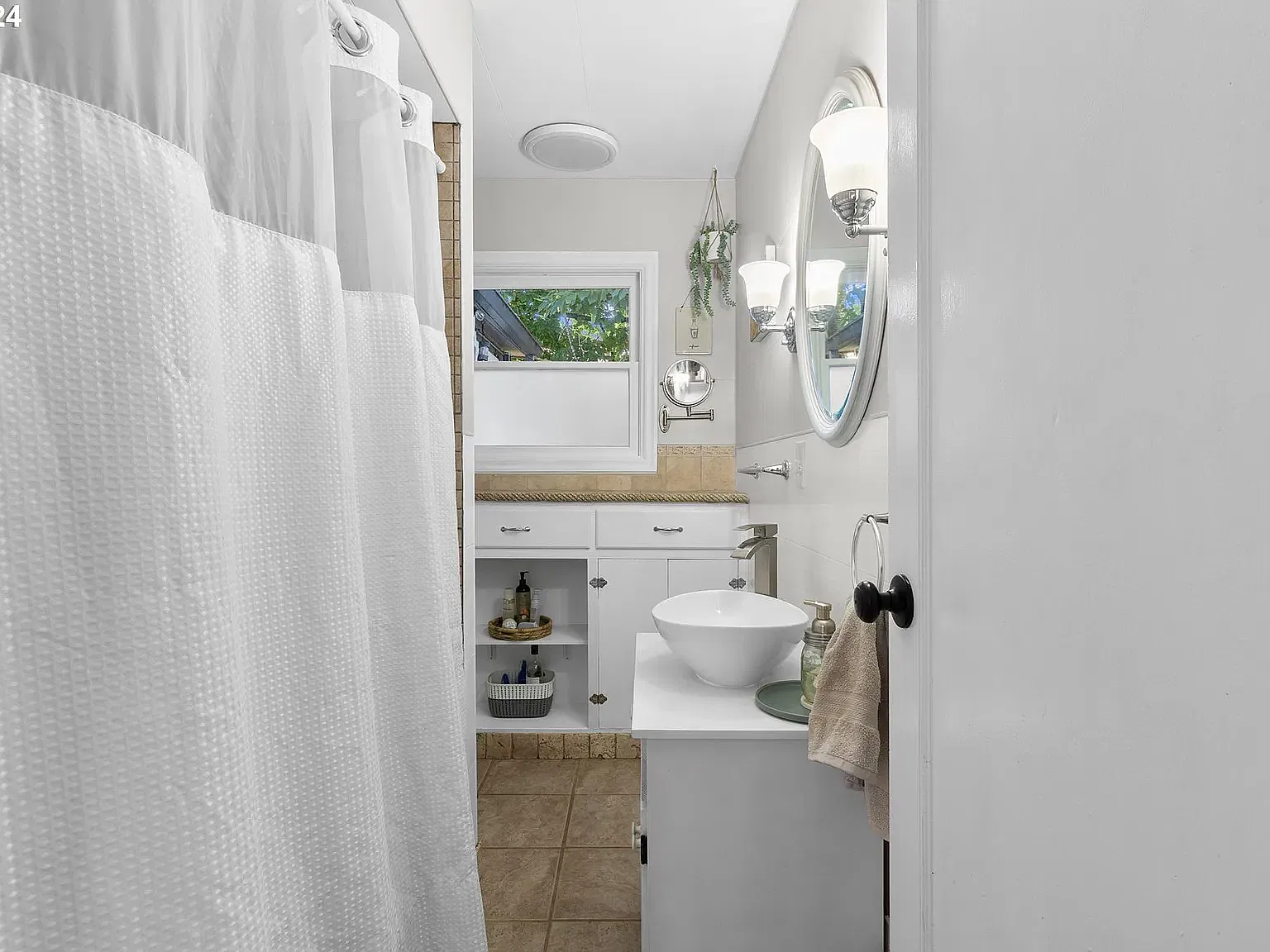 2 bed, 1066 sqft, $2,200 — Photo 2