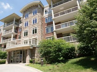 425 Benjamin Dr APT 209, Vernon Hills, IL 60061