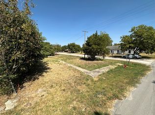 117 S Smyth St, Mart, TX 76664