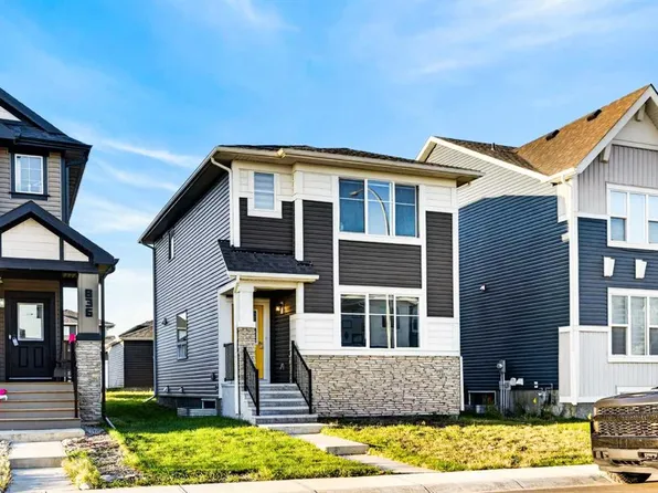 840 NW Midtown Dr SW, Airdrie, AB T4B 5K9