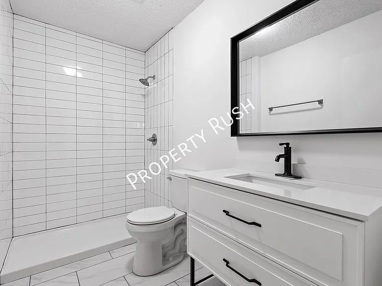3404 Frawley St — Photo 18