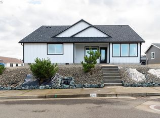 789 Spyglass Dr, Bandon, OR 97411