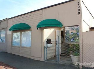 6944 Foothill Blvd, Tujunga, CA 91042