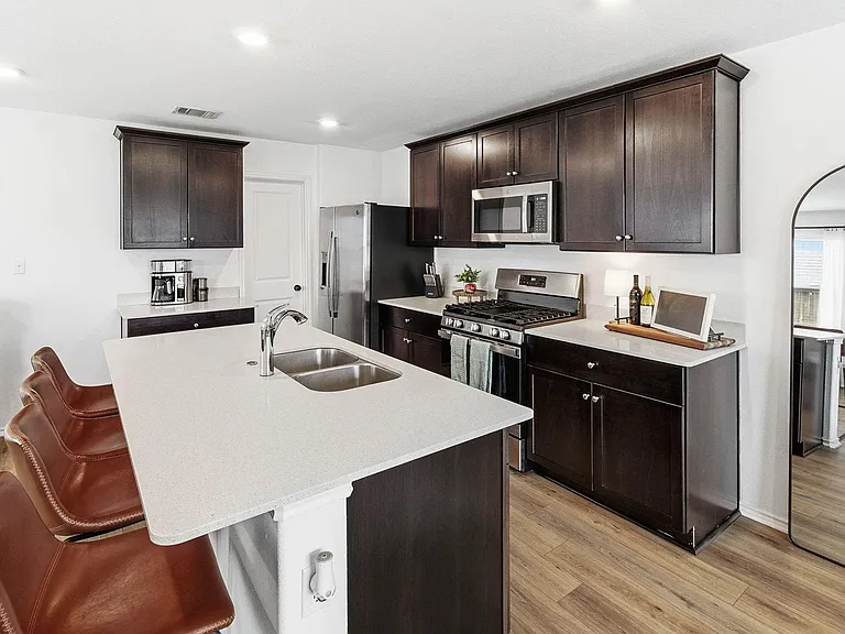 200 George Neggan Ln — Photo 11