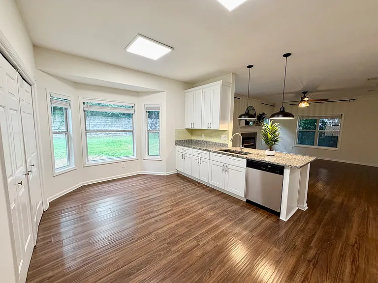 11260 Amy Frances Ln — Photo 17
