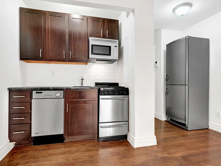 344 E 85th St #5-K — Photo 4