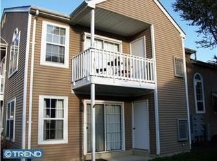 10020 Beacon Hill Dr, Southampton, PA 18966