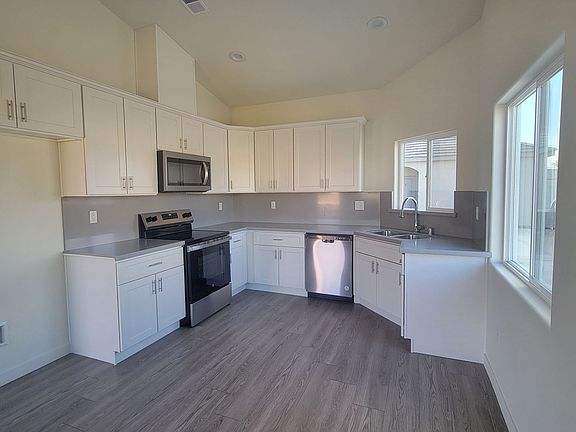 4th image of 6905 Paige Elizabeth Ln #A