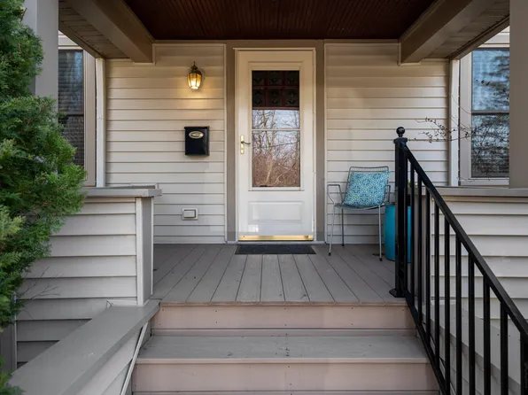 1713 Maryfield Dr, Ann Arbor, MI 48103