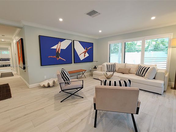 5th image of 895 Indian Ln