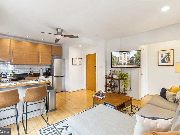 51 Randolph Pl NW #304 — Photo 5