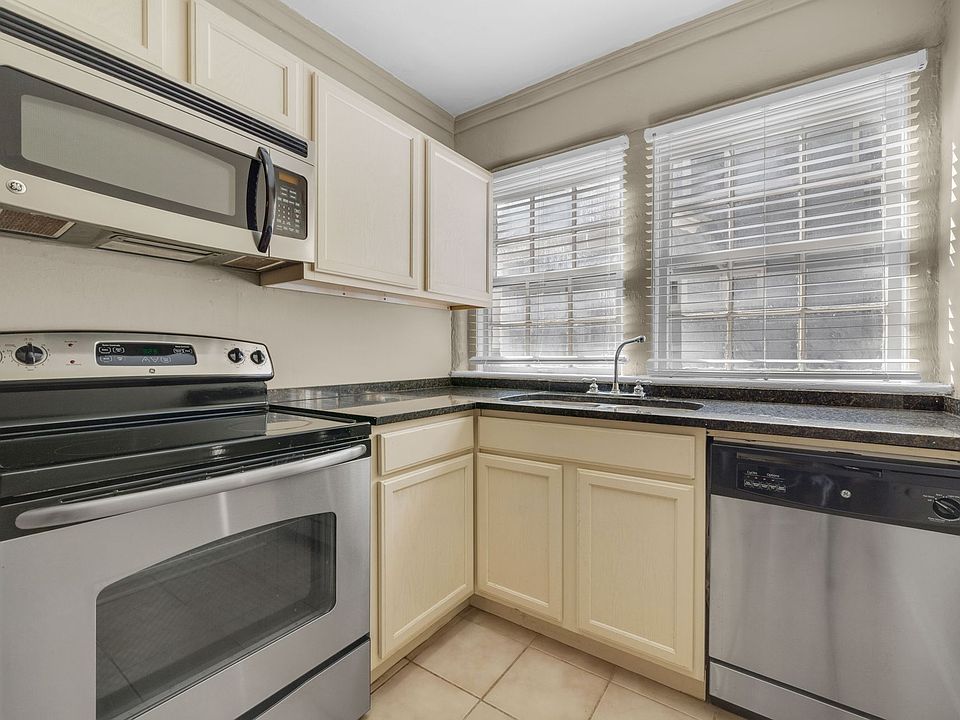 1st image of 1200 30th St S APT 15