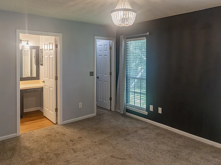 1714 Ashmore Green Dr — Photo 15