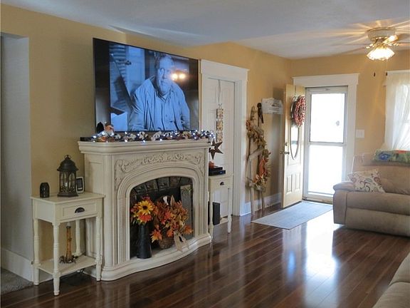 4th image of 715 Johnston Dr