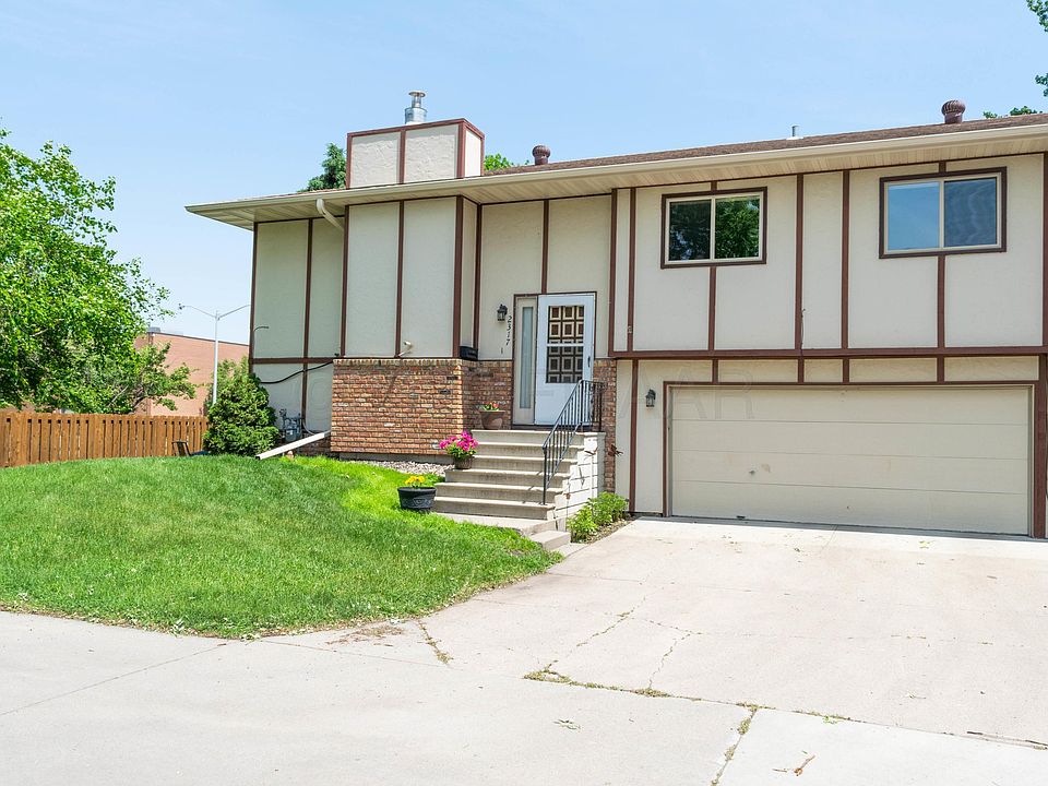 1st image of 2317 4th Ave S