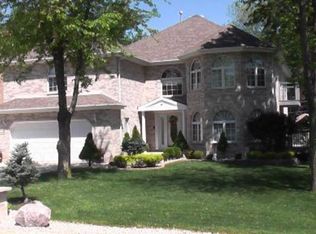 8910 W 99th St, Palos Hills, IL
