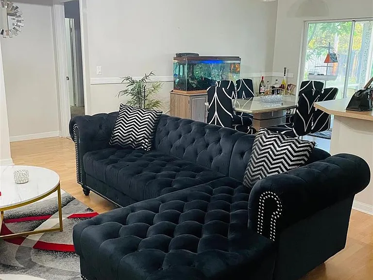 223 SW Elderberry Dr — Photo 5