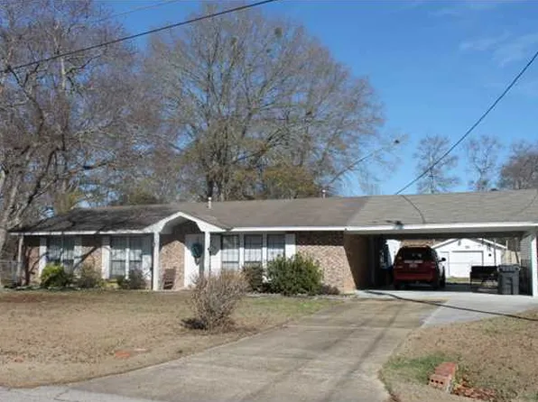 142 Maple St, Wetumpka, AL 36092