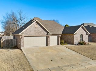 5628 Amber Dr, Springdale, AR 72764