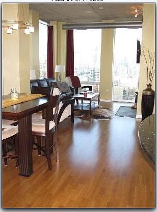 4th image of 700 N Larrabee St APT 1907