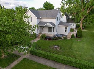 112 N 3rd St, Hoopeston, IL 60942