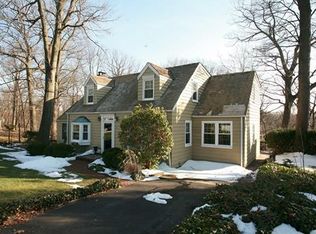 7 Edgebrook Rd, New Brunswick, NJ 08901