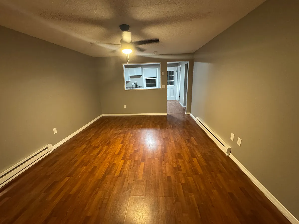 Building Photo - 124 Hillhouse Rd #126