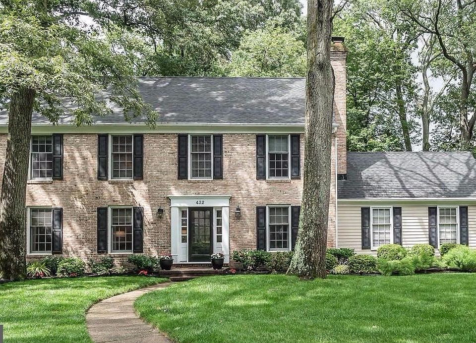 1st image of 432 Fairlane Ct