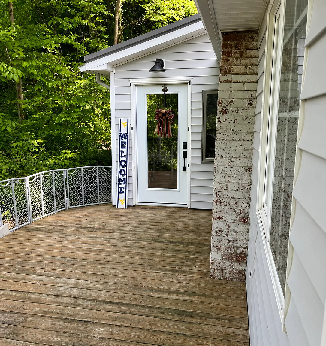 2 bed, 886 sqft, $2,000 — Photo 1