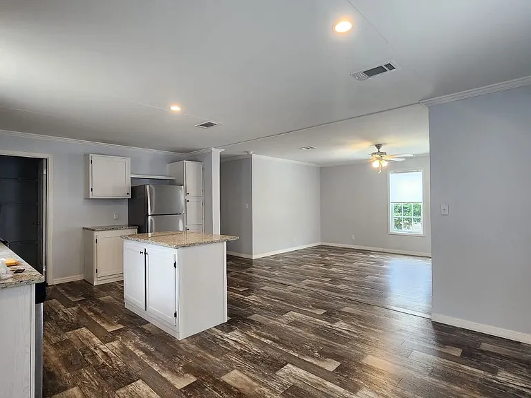 2908 Kingswood Cir — Photo 8