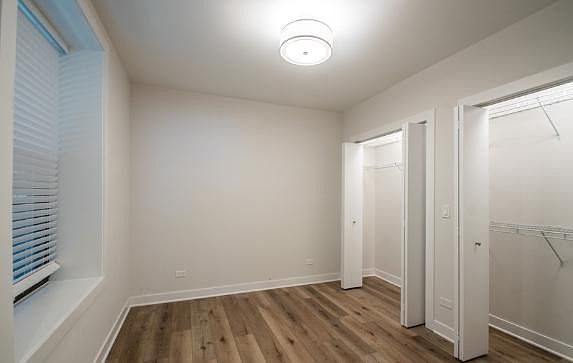 5th image of 1552 N La Salle Dr #104