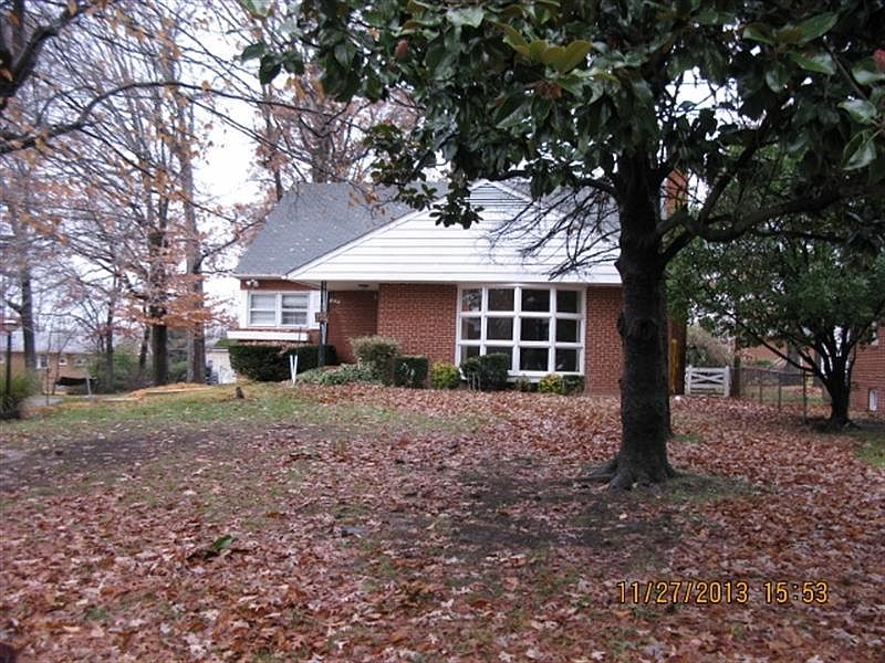 2nd image of 920 Forest Dr S
