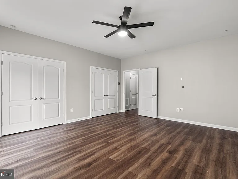 9442 Adelaide Ln — Photo 29