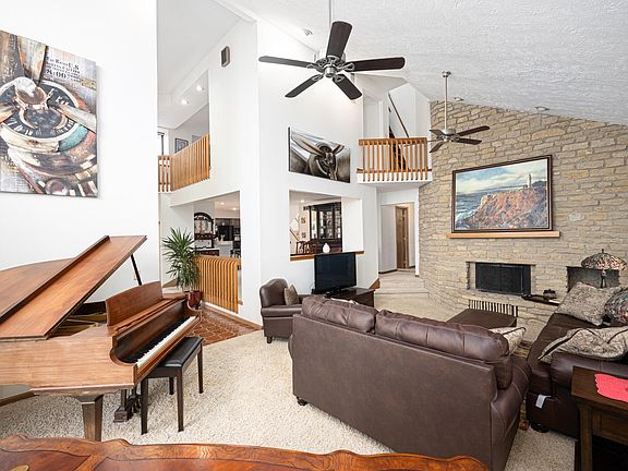2nd image of 2850 Dogwood Dr