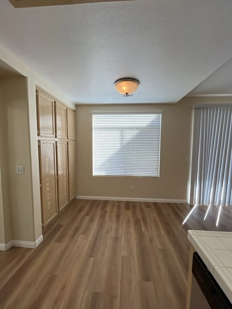 4 bed, 3.0 bath, 2197 sqft, $2,495 — Photo 4